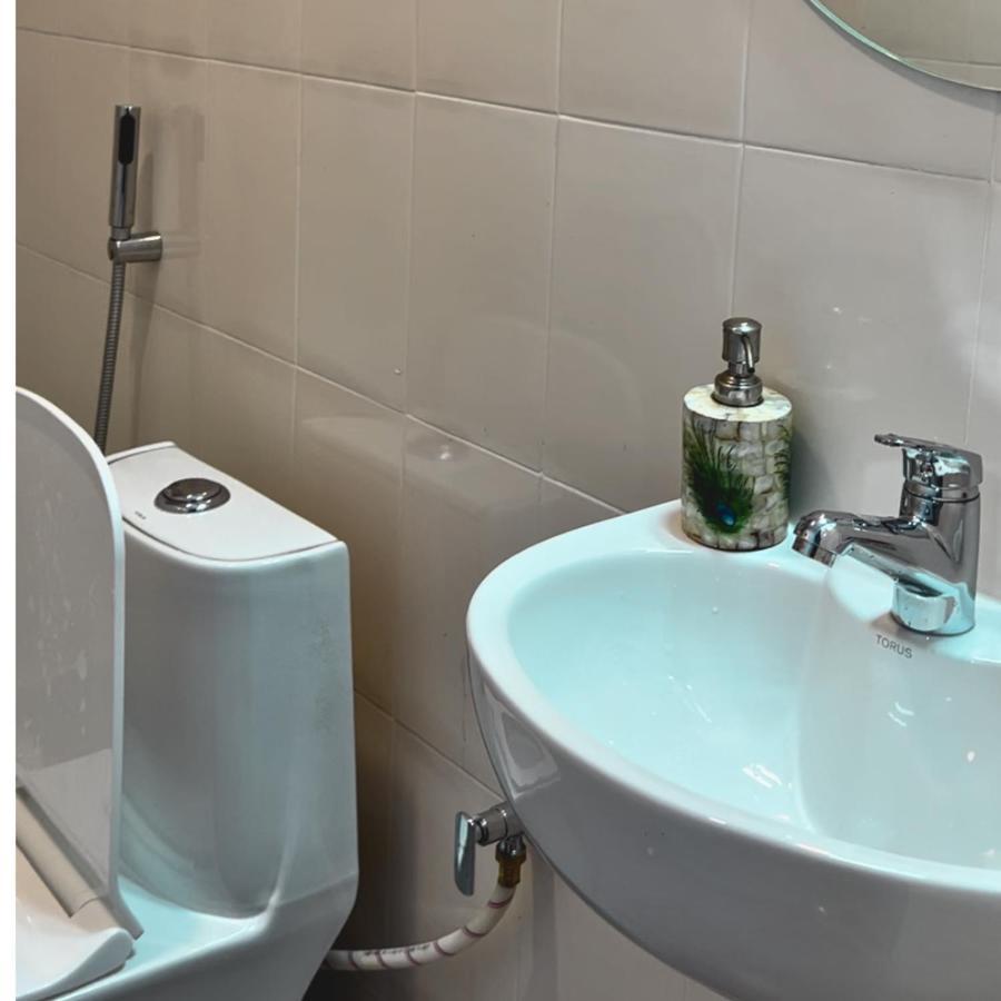 Iranyai Homestay Imphal Zewnętrze zdjęcie