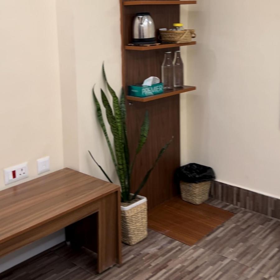 Iranyai Homestay Imphal Zewnętrze zdjęcie